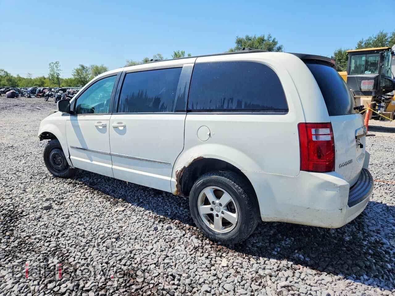 2010 DODGE CARAVAN - VIN: 2D4RN5D15AR445112 - Photo 2