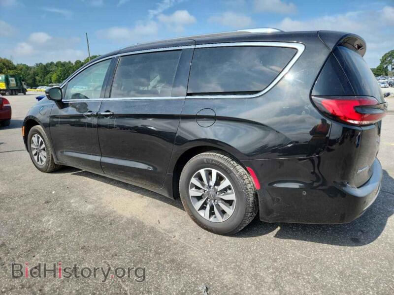 2021 Chrysler PACIFICA (VIN 2C4RC1L76MR599317) — photo 2 of 15