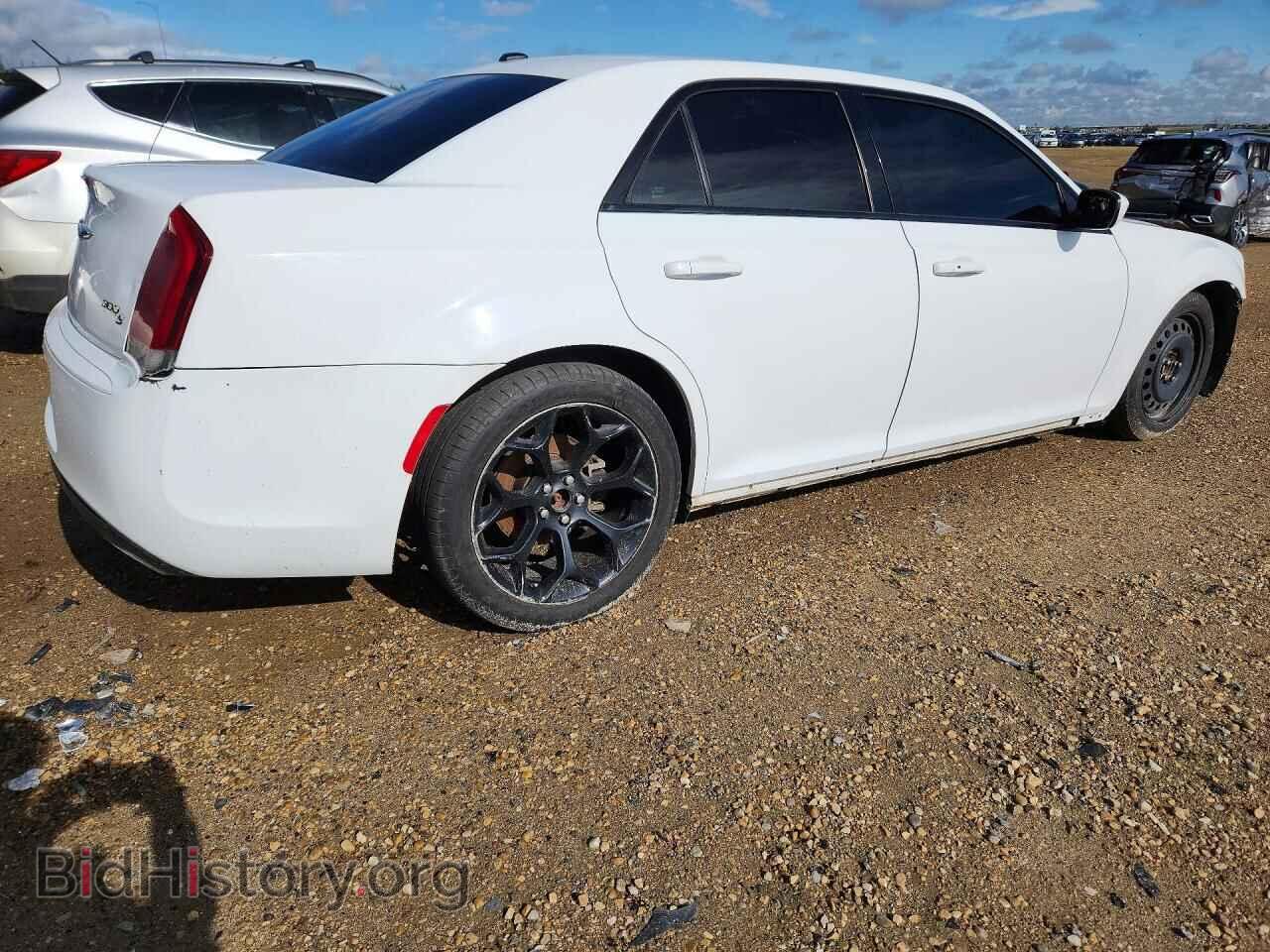 2016 CHRYSLER 300 - VIN: 2C3CCABG4GH231434 - Photo 3