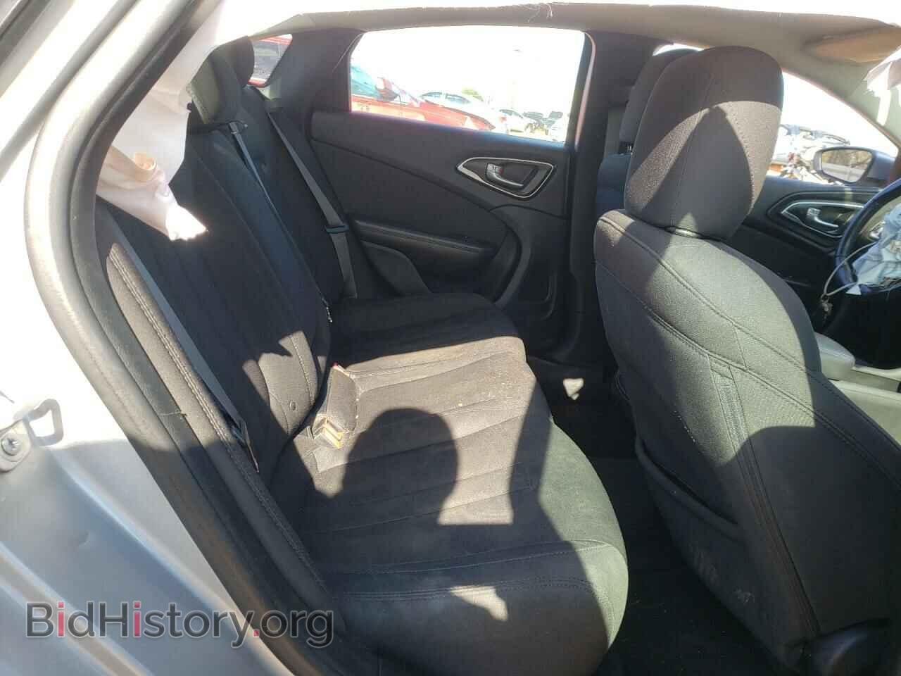 2015 CHRYSLER 200 - VIN: 1C3CCCAB9FN701433 - Фото 6