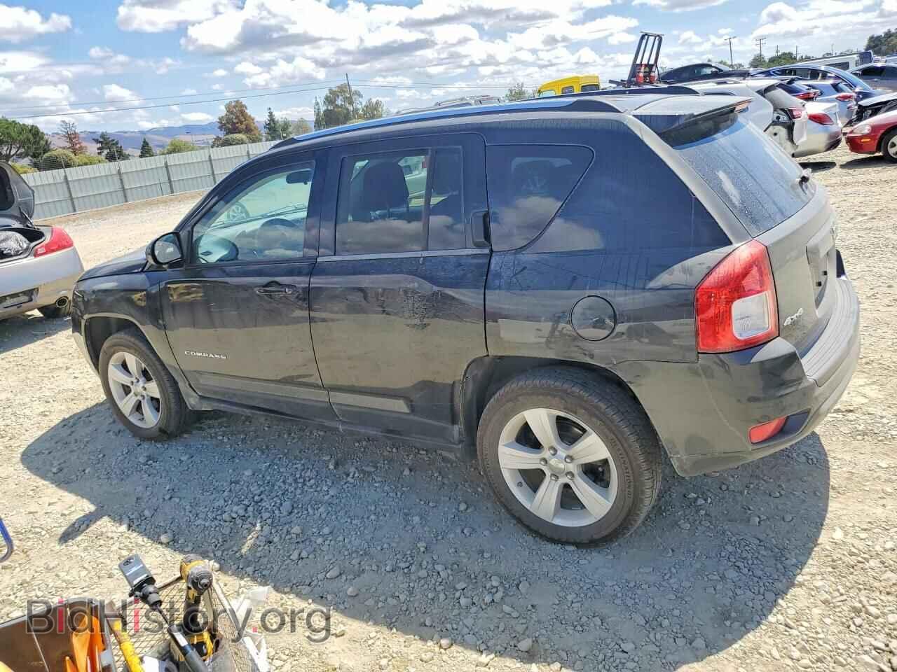 2011 JEEP COMPASS - VIN: 1J4NF1FB2BD164598 - Photo 2