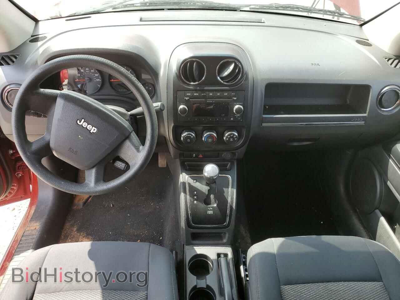 2010 JEEP COMPASS - VIN: 1J4NT4FB0AD612037 - Фото 8