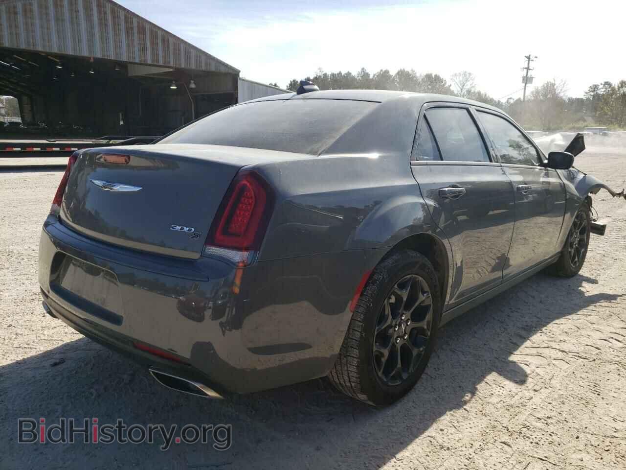 2019 CHRYSLER 300 - VIN: 2C3CCAGG7KH682584 - Photo 4