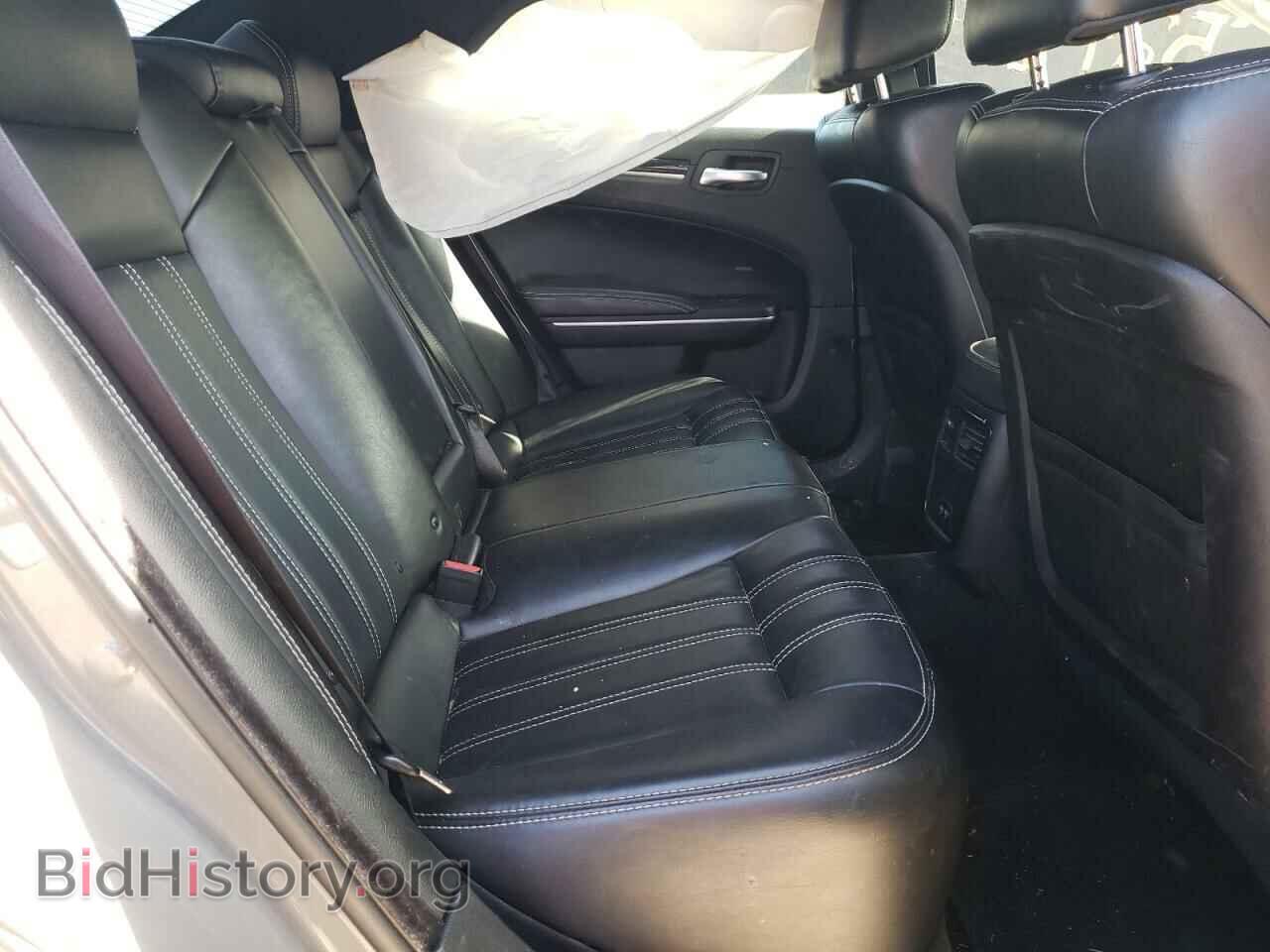 2019 CHRYSLER 300 - VIN: 2C3CCAGG7KH682584 - Photo 6