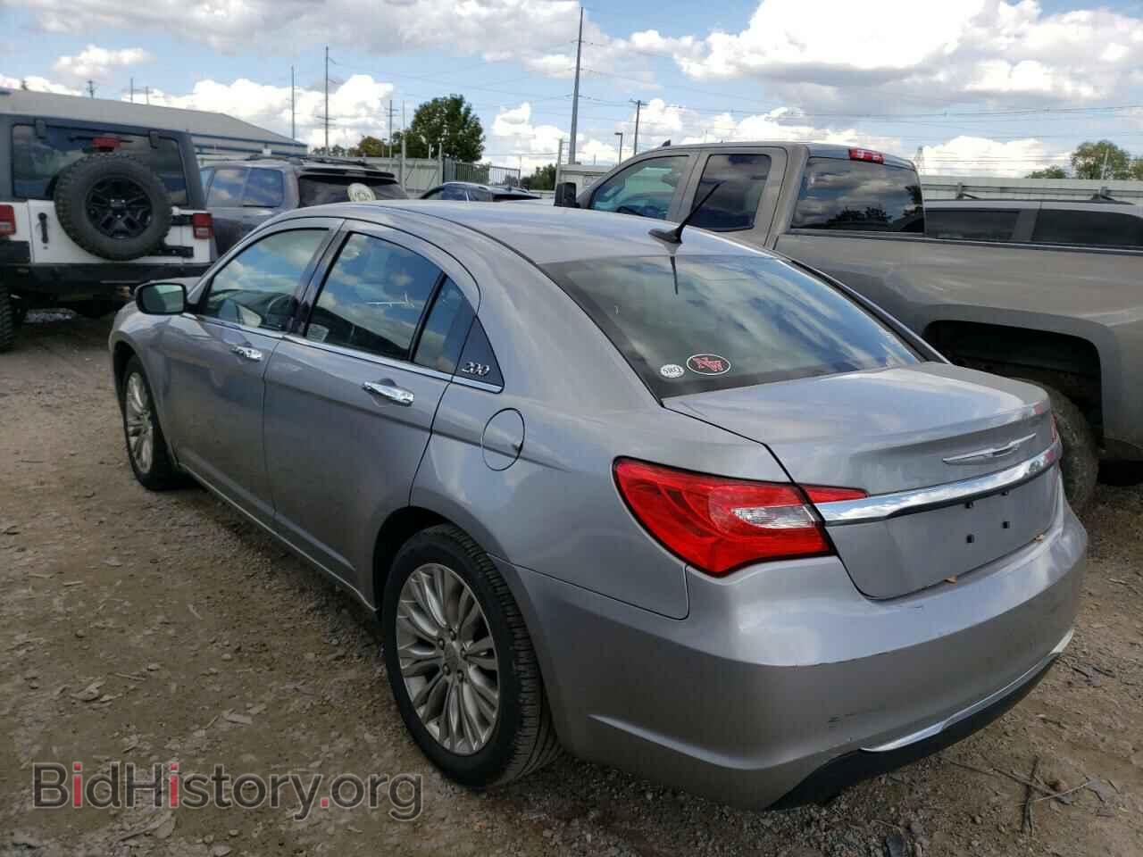 2013 CHRYSLER 200 - VIN: 1C3CCBCGXDN657183 - Фото 2