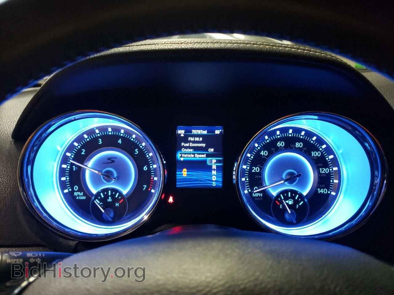 2014 CHRYSLER 300 - VIN: 2C3CCAGG8EH365840 - Фото 9