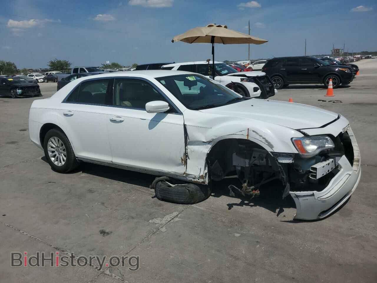 2013 CHRYSLER 300 - VIN: 2C3CCAAG2DH551669 - Фото 4