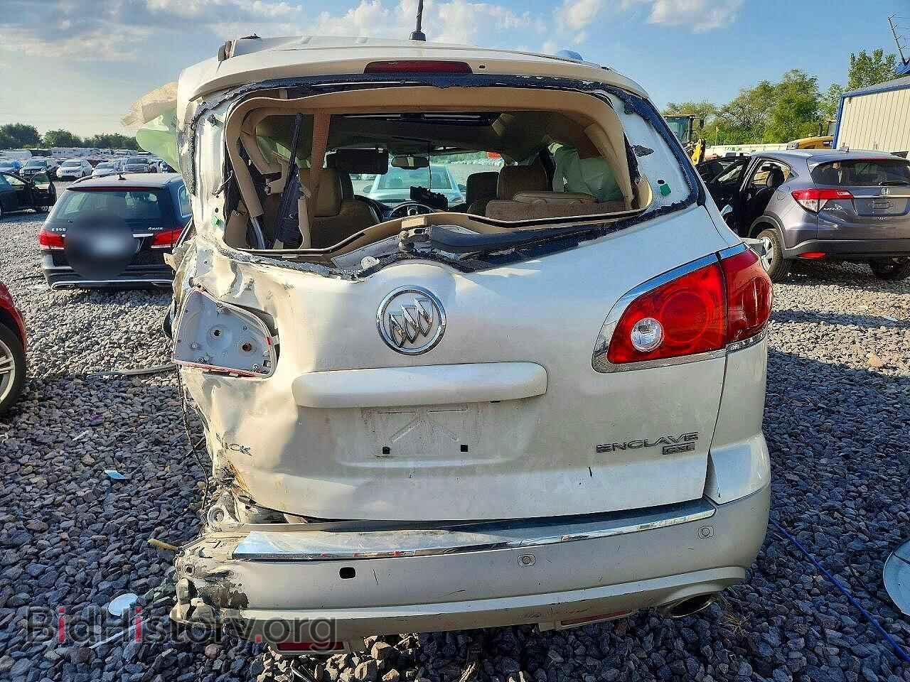 2010 Buick ENCLAVE (VIN 5GALRCED9AJ205572) — фото 6 из 14