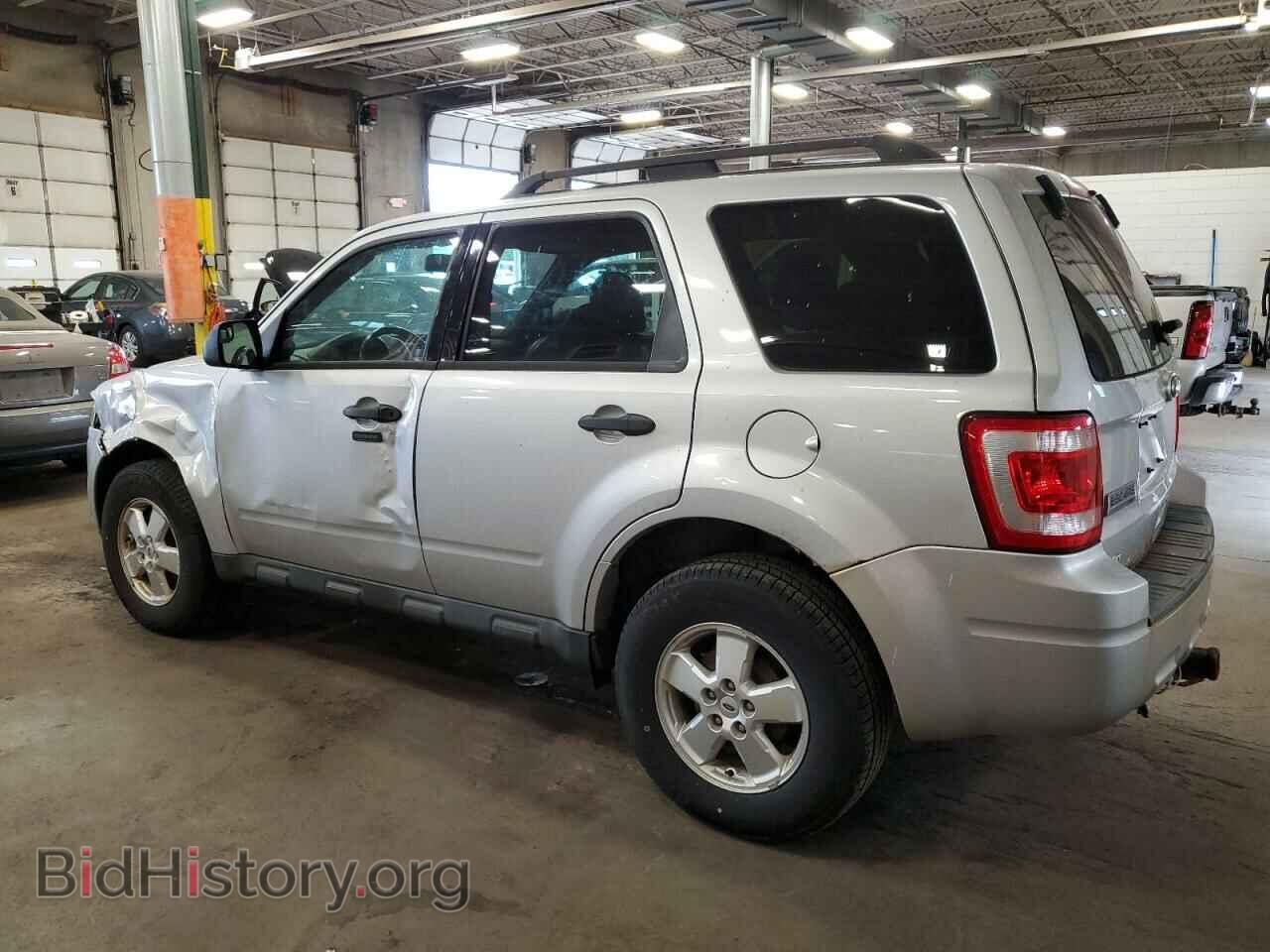 2011 FORD ESCAPE - VIN: 1FMCU0D79BKA67627 - Фото 2