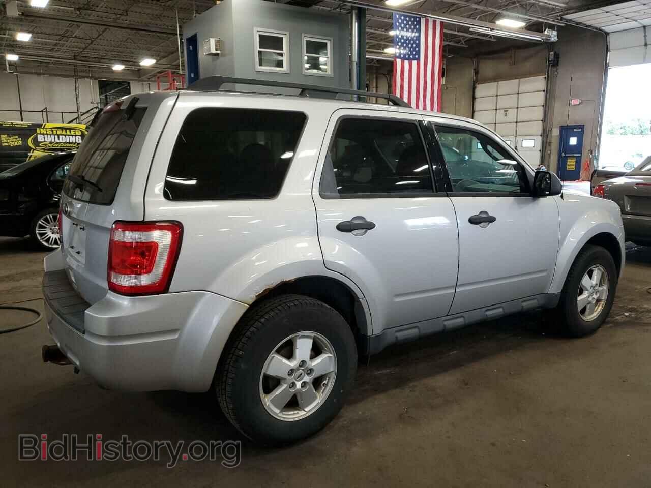 2011 FORD ESCAPE - VIN: 1FMCU0D79BKA67627 - Фото 3