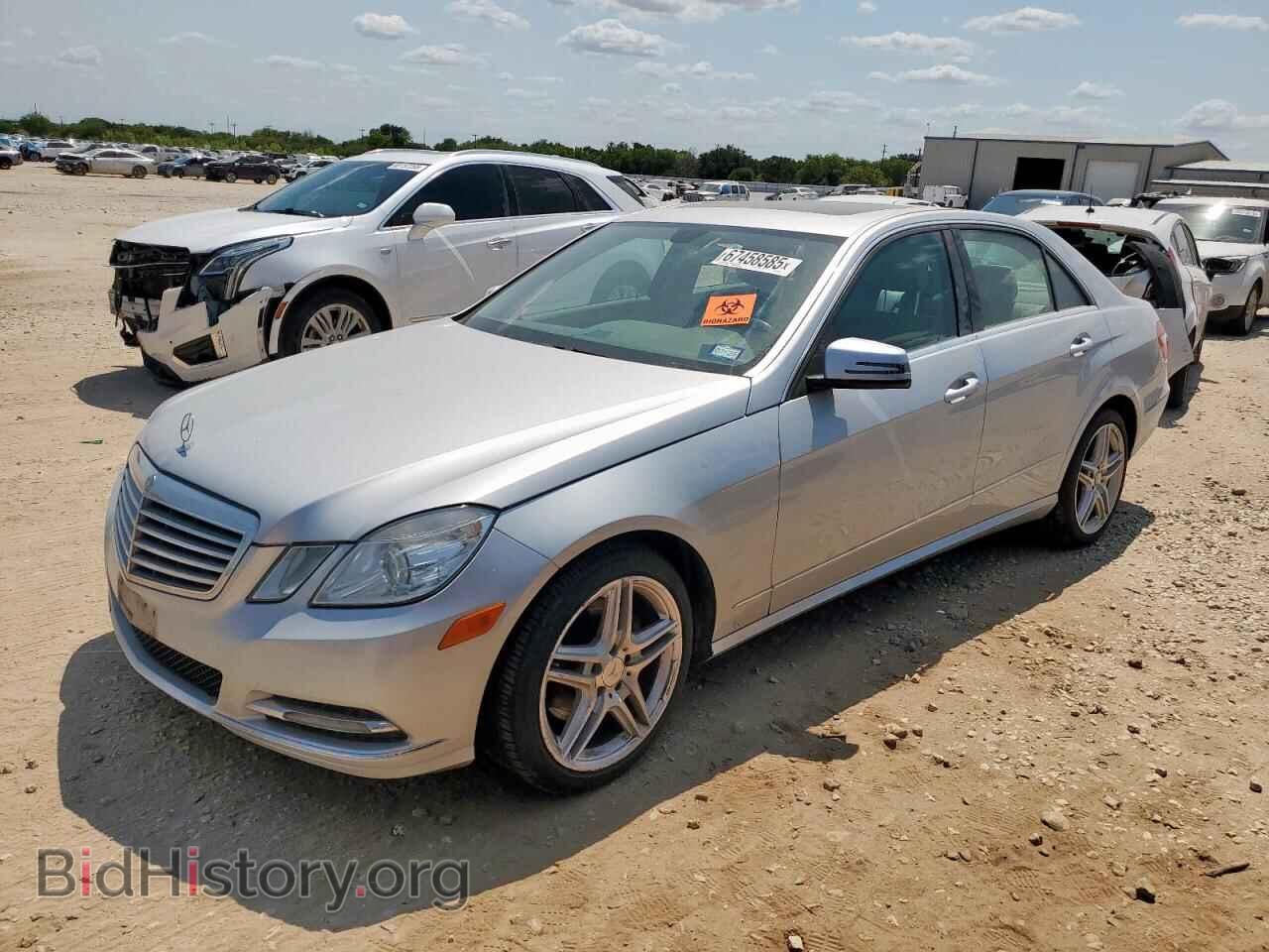 Photo WDDHF2EB8DA729537 - MERCEDES-BENZ E-CLASS 2013