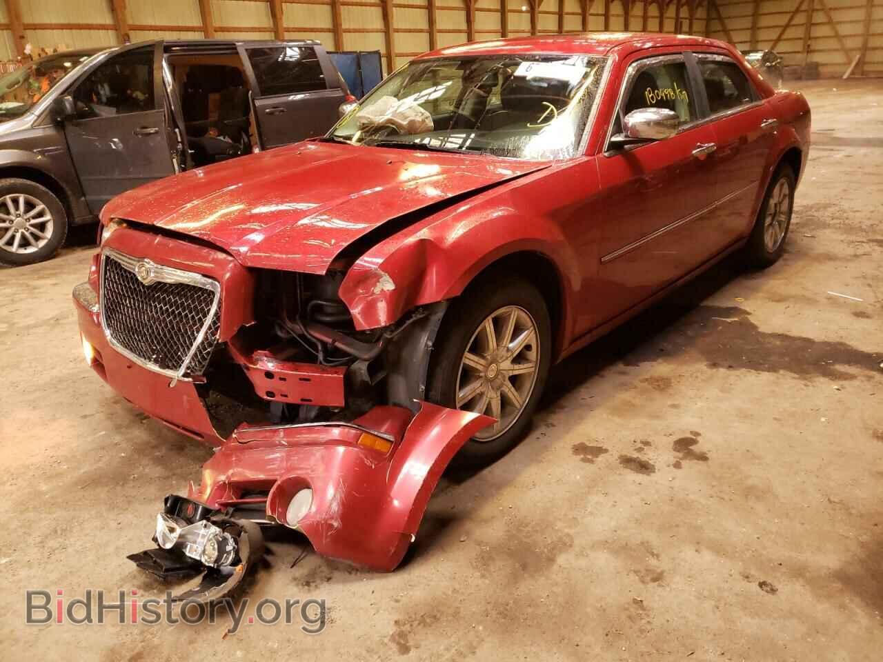 2010 CHRYSLER 300 - VIN: 2C3CA3CV7AH324387 - Фото 2