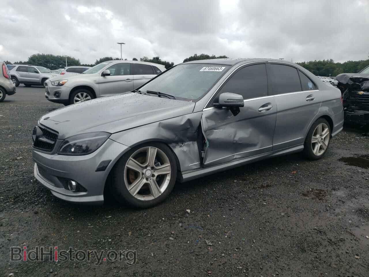 Photo WDDGF8BB9BR162613 - MERCEDES-BENZ C-CLASS 2011