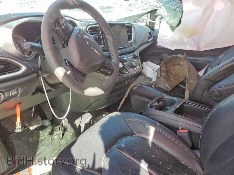2023 Chrysler PACIFICA (VIN 2C4RC1BG6PR540385) — photo 8 of 13