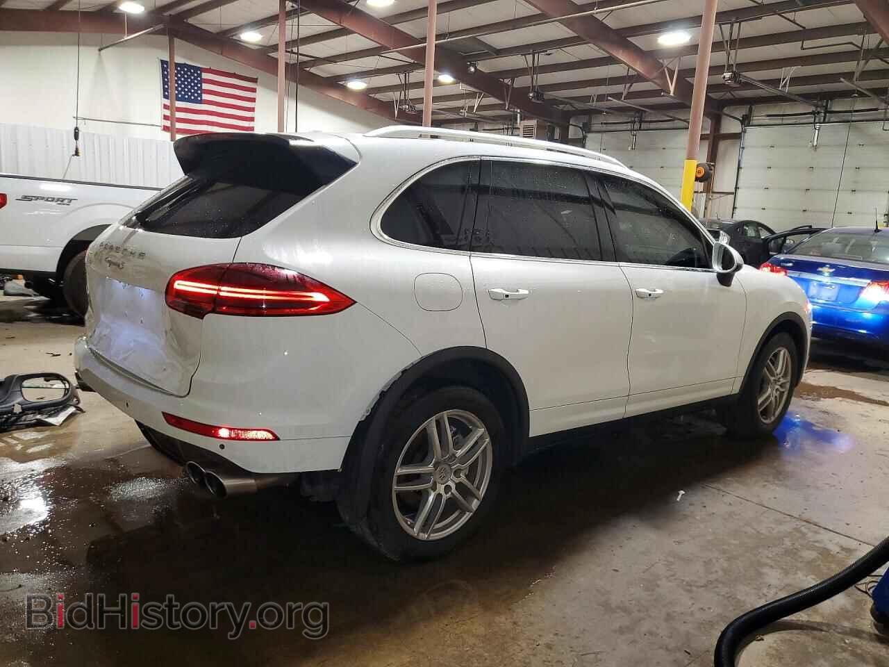 2017 PORSCHE CAYENNE - VIN: WP1AB2A26HLA51165 - Photo 3