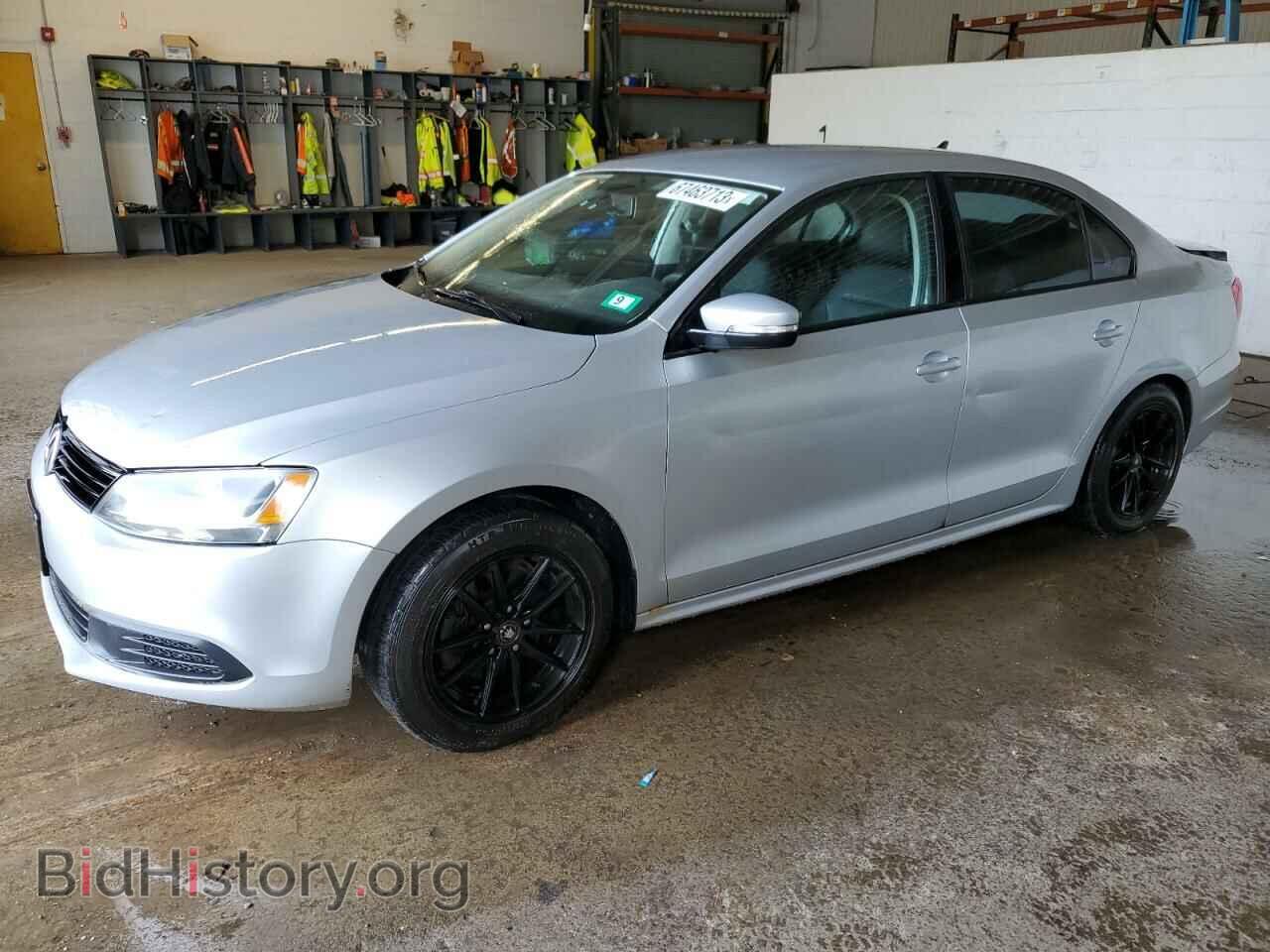 Фотография 3VWB17AJ8EM223345 - VOLKSWAGEN JETTA 2014