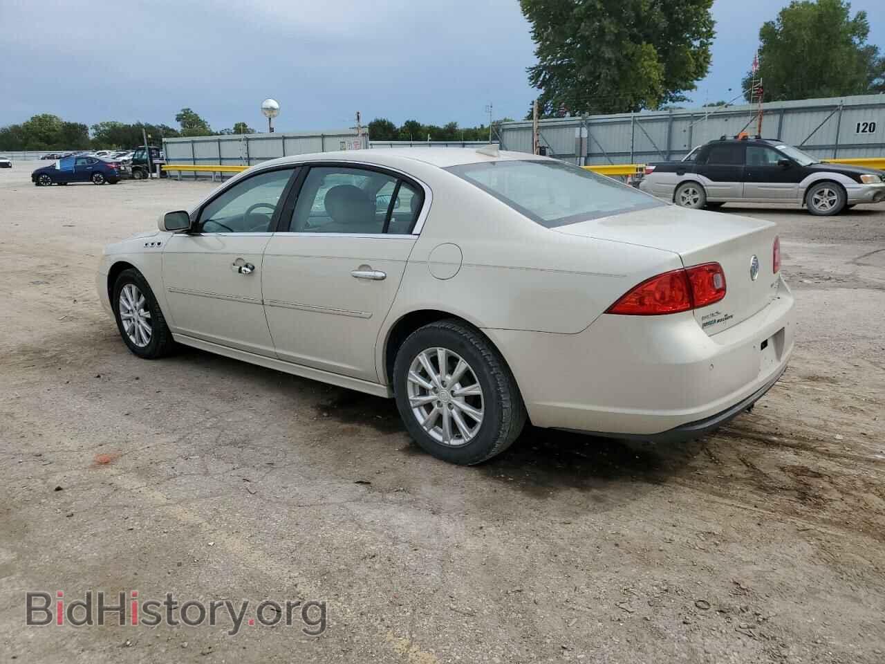 2011 BUICK LUCERNE - VIN: 1G4HC5EM9BU148481 - Фото 2