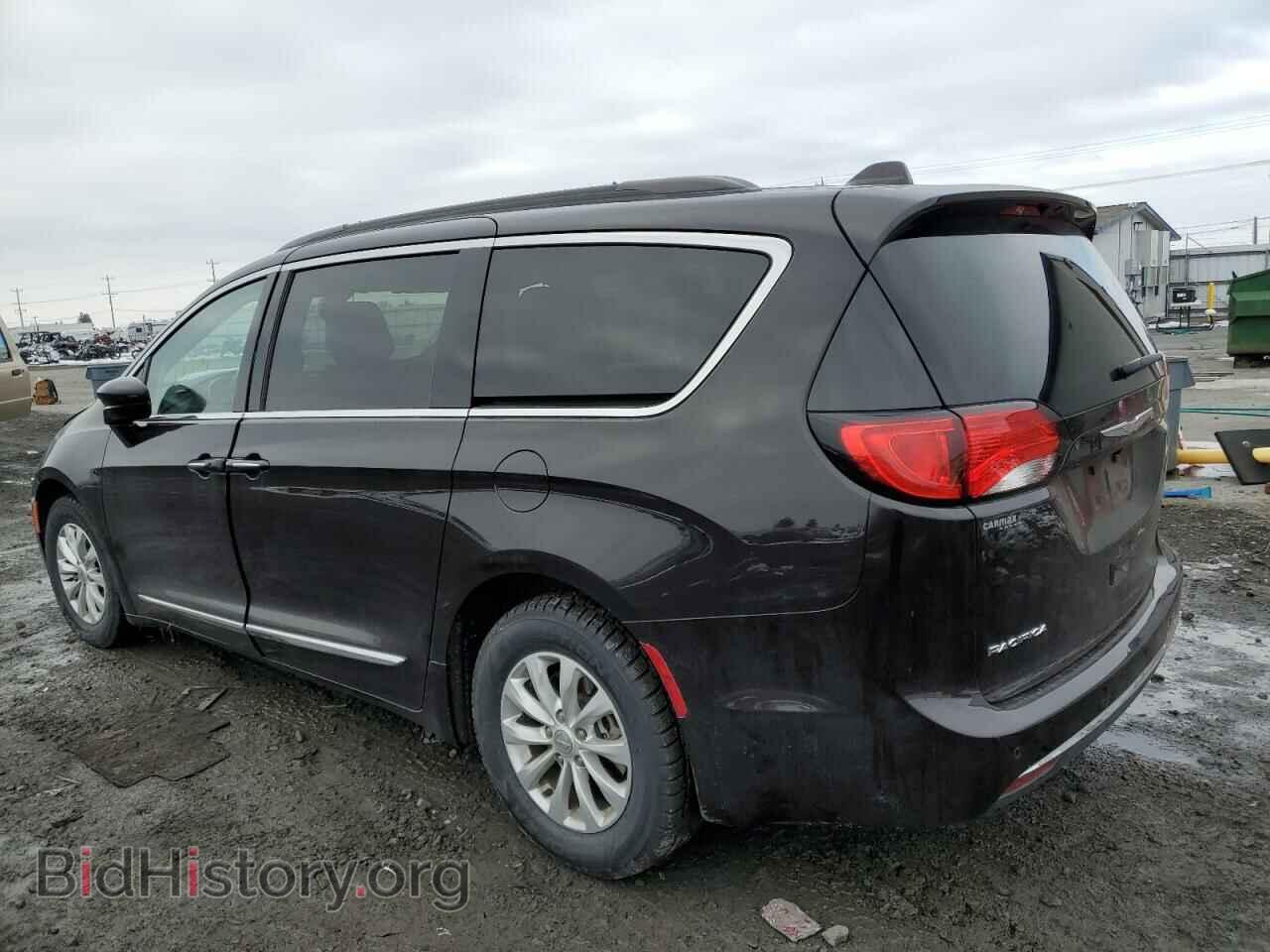 2017 CHRYSLER PACIFICA - VIN: 2C4RC1BG9HR747452 - Photo 2