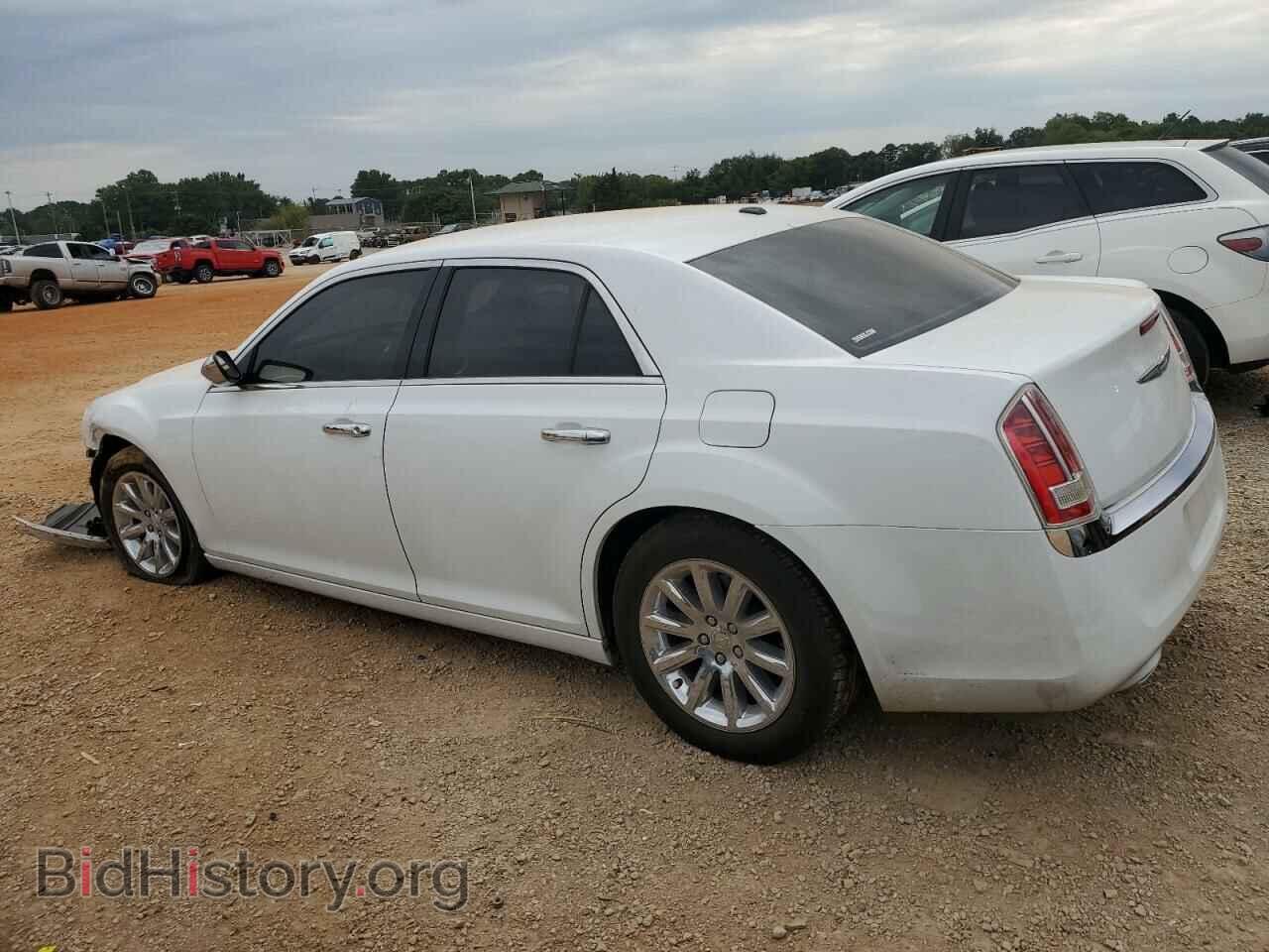 2013 CHRYSLER 300 - VIN: 2C3CCAET4DH650520 - Фото 2
