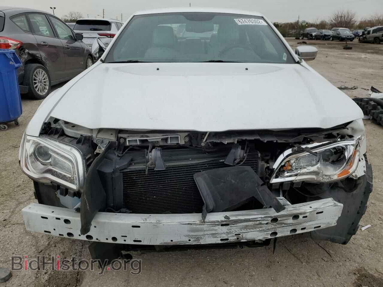 2014 CHRYSLER 300 - VIN: 2C3CCAAG3EH327862 - Фото 5