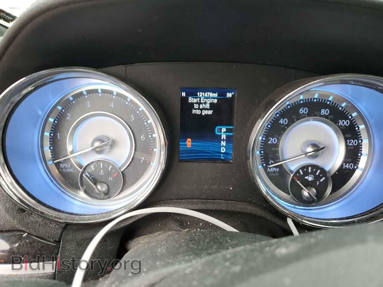 2014 CHRYSLER 300 - VIN: 2C3CCAAG3EH327862 - Фото 9