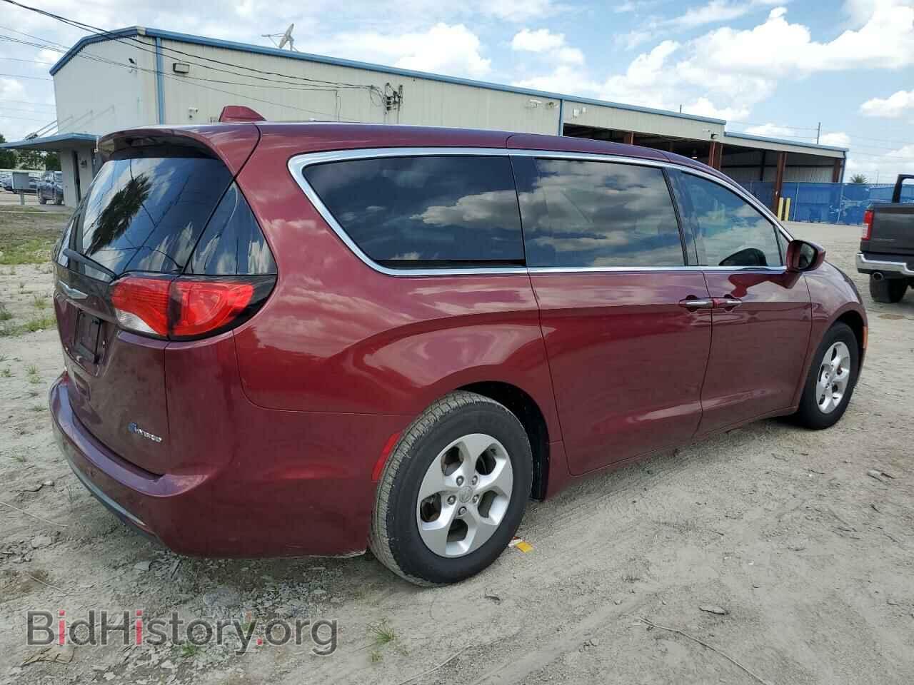 2018 CHRYSLER PACIFICA - VIN: 2C4RC1H76JR145136 - Фото 3