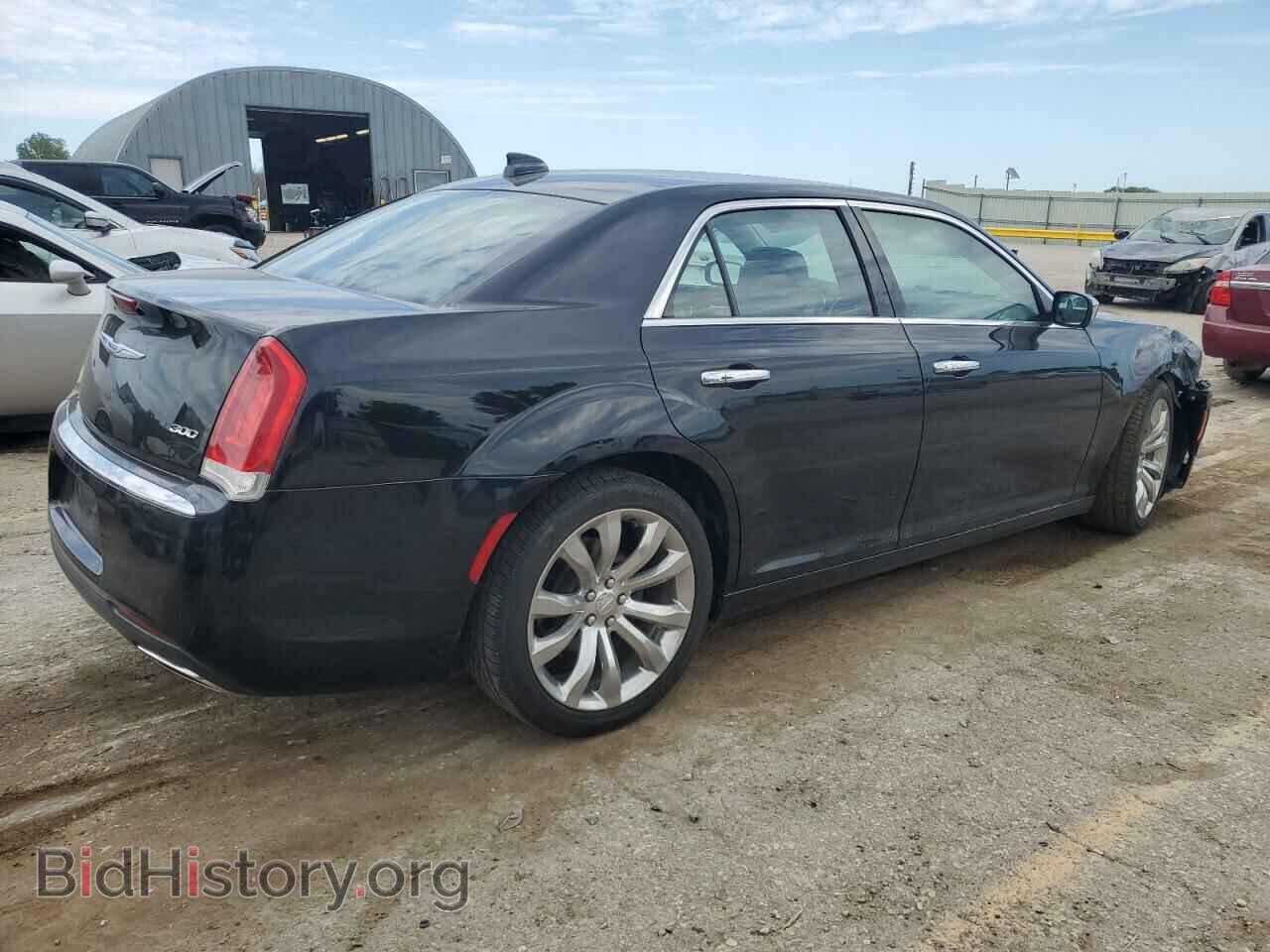 2019 CHRYSLER 300 - VIN: 2C3CCAEG6KH528080 - Фото 3