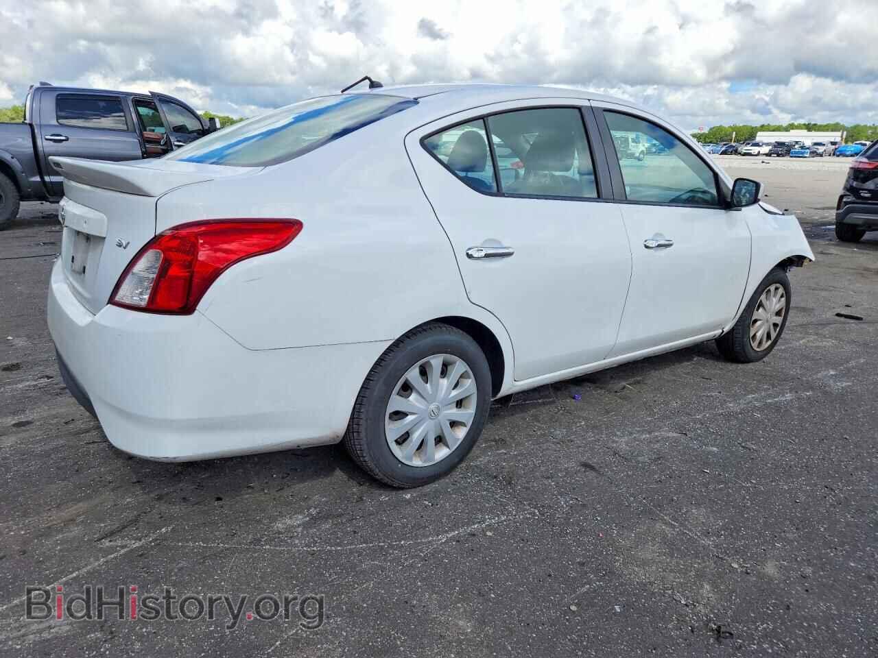 2017 NISSAN VERSA - VIN: 3N1CN7AP1HK419646 - Фото 3