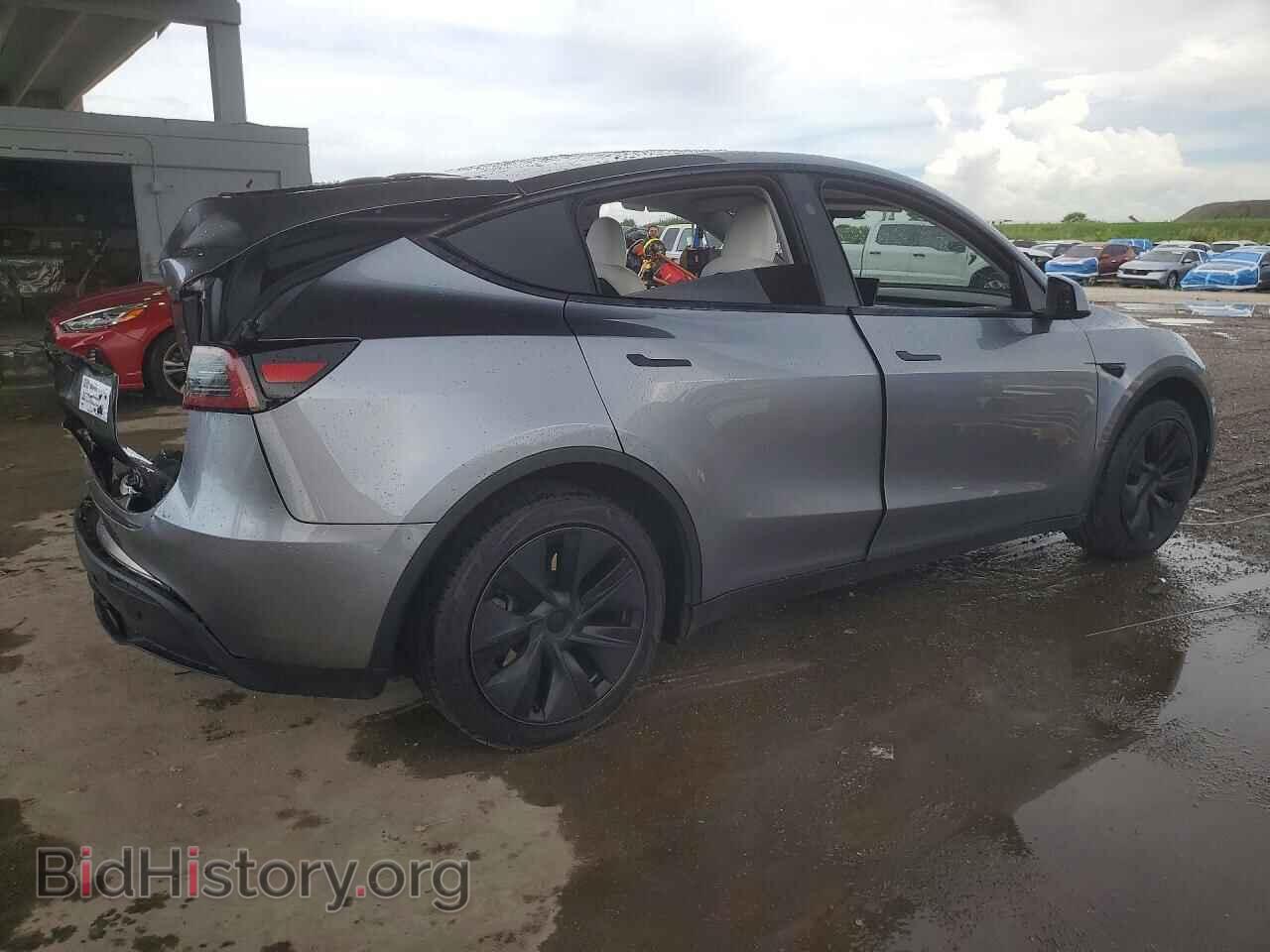 2024 TESLA MODEL Y - VIN: 7SAYGDED4RA326819 - Photo 3