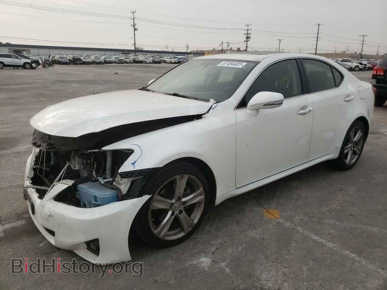 2011 LEXUS IS - VIN: JTHBF5C26B2100854 - Photo 2