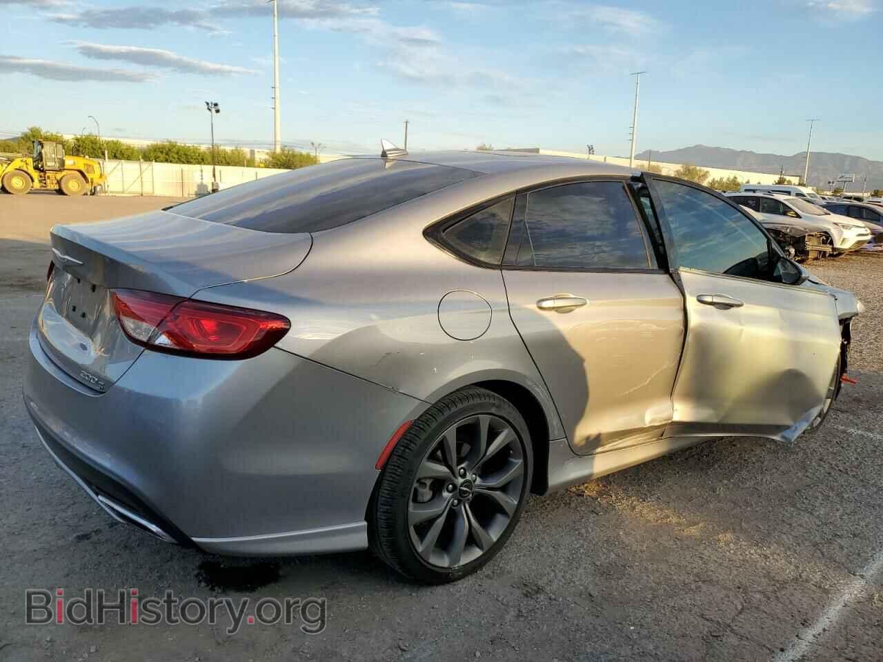 2016 CHRYSLER 200 - VIN: 1C3CCCBBXGN152096 - Photo 3