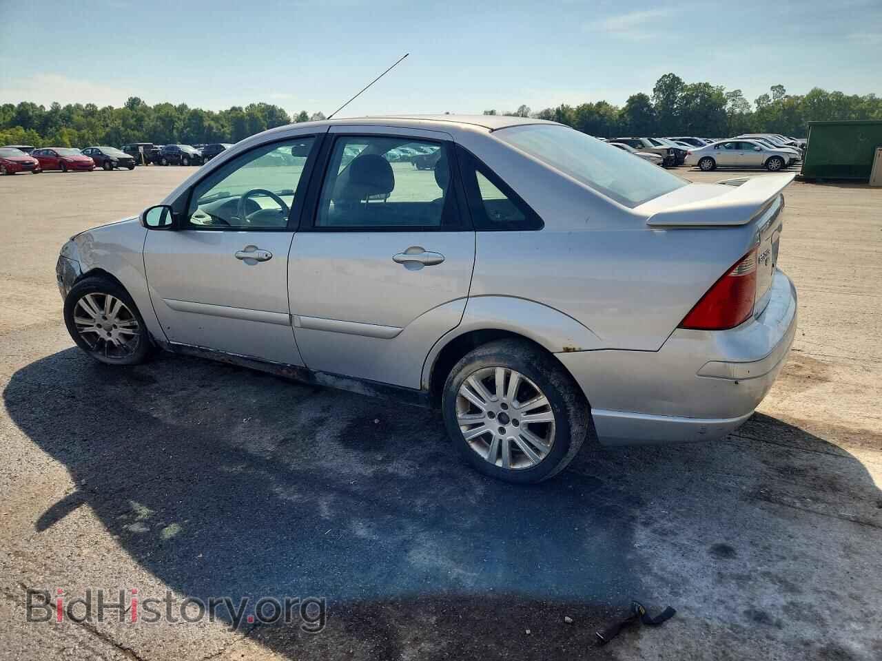 2005 FORD FOCUS - VIN: 1FAFP38Z15W153765 - Фото 2