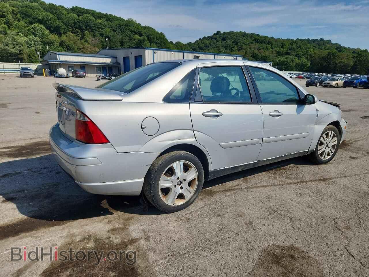 2005 FORD FOCUS - VIN: 1FAFP38Z15W153765 - Фото 3