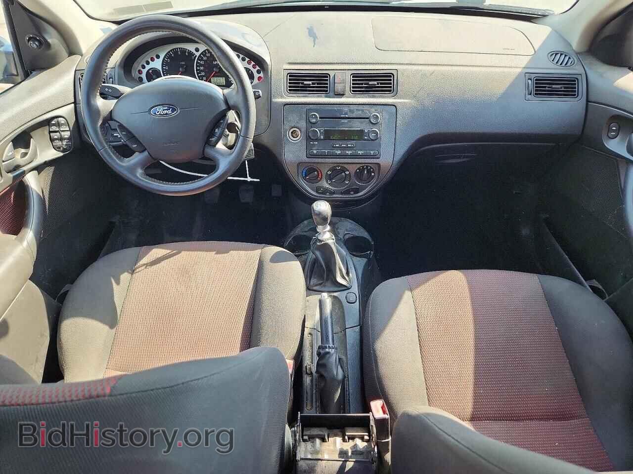 2005 FORD FOCUS - VIN: 1FAFP38Z15W153765 - Фото 8