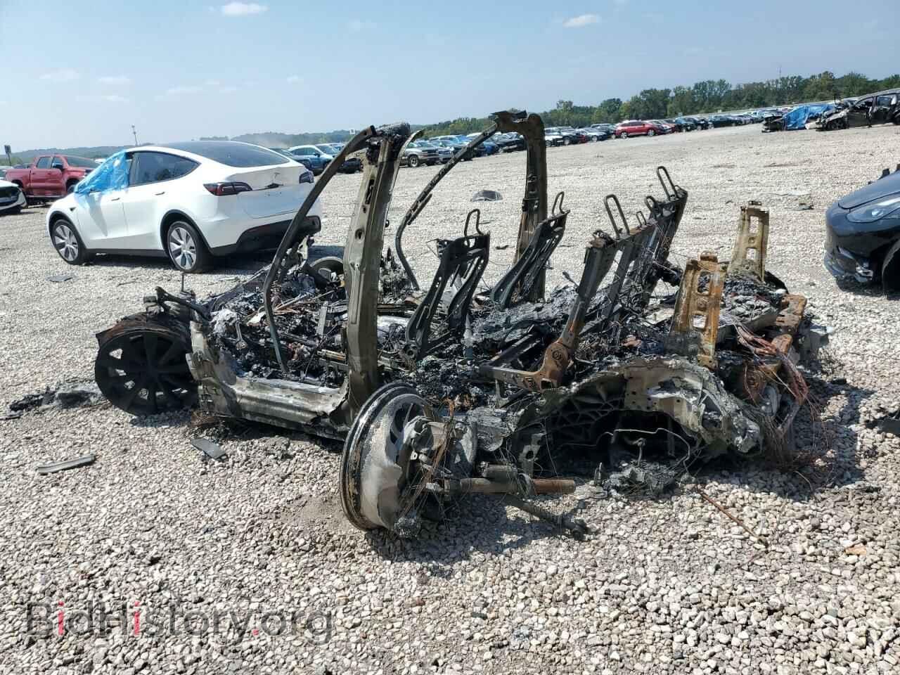2020 TESLA MODEL X - VIN: 5YJXCAE44LF298792 - Photo 2