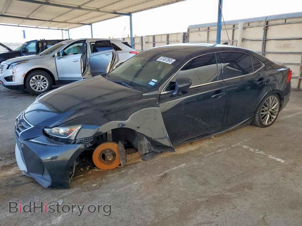 Photo JTHBA1D29H5053042 - LEXUS IS 2017