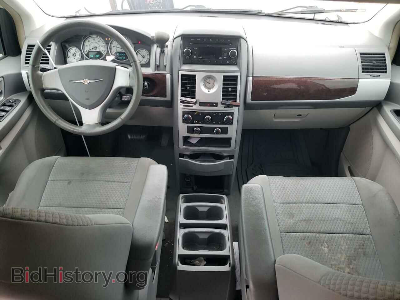 2010 CHRYSLER MINIVAN - VIN: 2A4RR5D1XAR252790 - Фото 8
