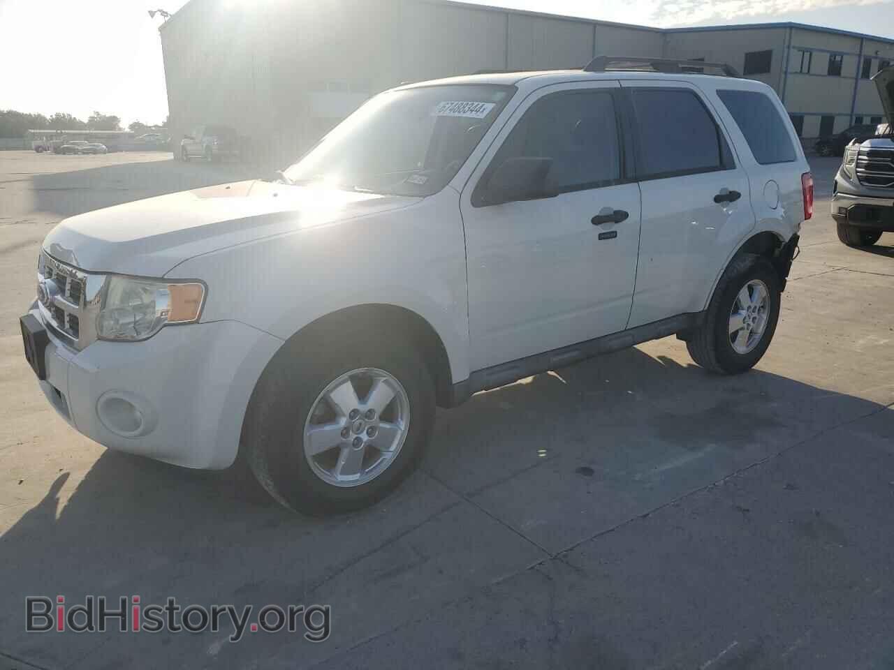 Фотография 1FMCU0D77BKA38014 - FORD ESCAPE 2011