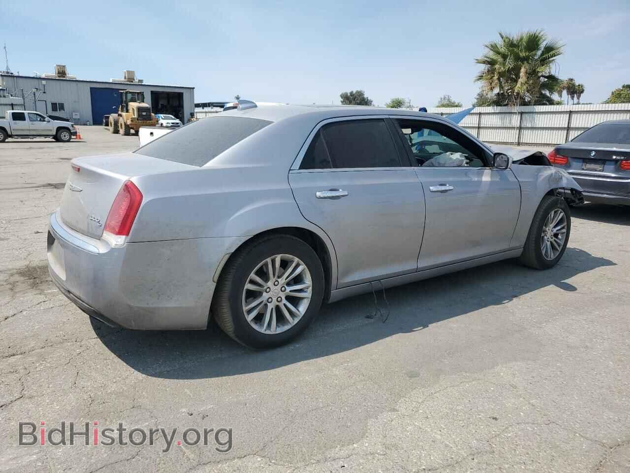 2016 CHRYSLER 300 - VIN: 2C3CCAEG3GH224051 - Фото 3