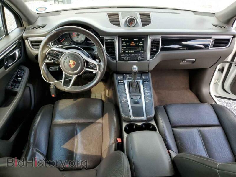 2016 Porsche MACAN (VIN WP1AB2A5XGLB42691) — фото 8 из 12