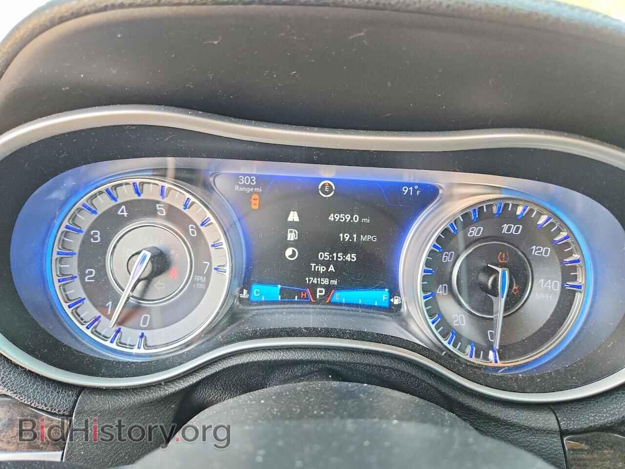 2016 CHRYSLER 300 - VIN: 2C3CCAEGXGH190335 - Фото 9