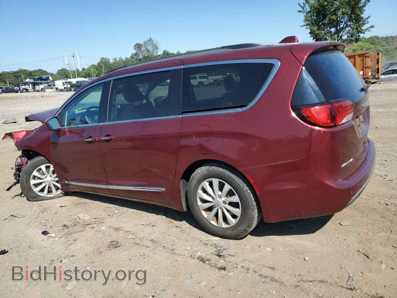 2017 CHRYSLER PACIFICA - VIN: 2C4RC1BGXHR757715 - Фото 2
