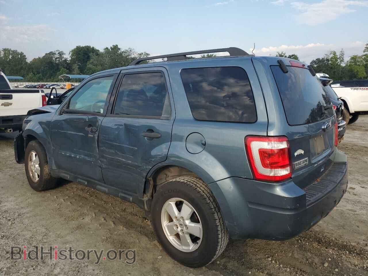 2011 FORD ESCAPE - VIN: 1FMCU0D72BKA51169 - Фото 2