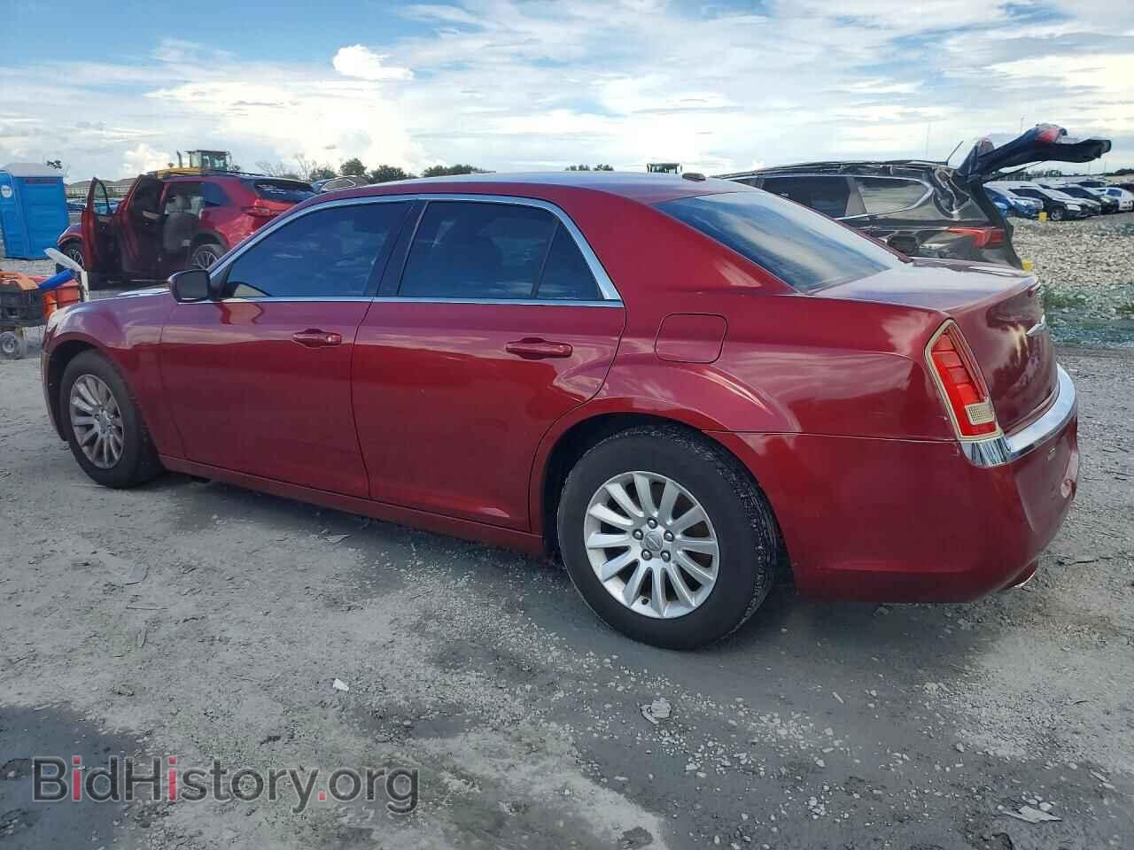 2014 CHRYSLER 300 - VIN: 2C3CCAAG6EH378501 - Фото 2