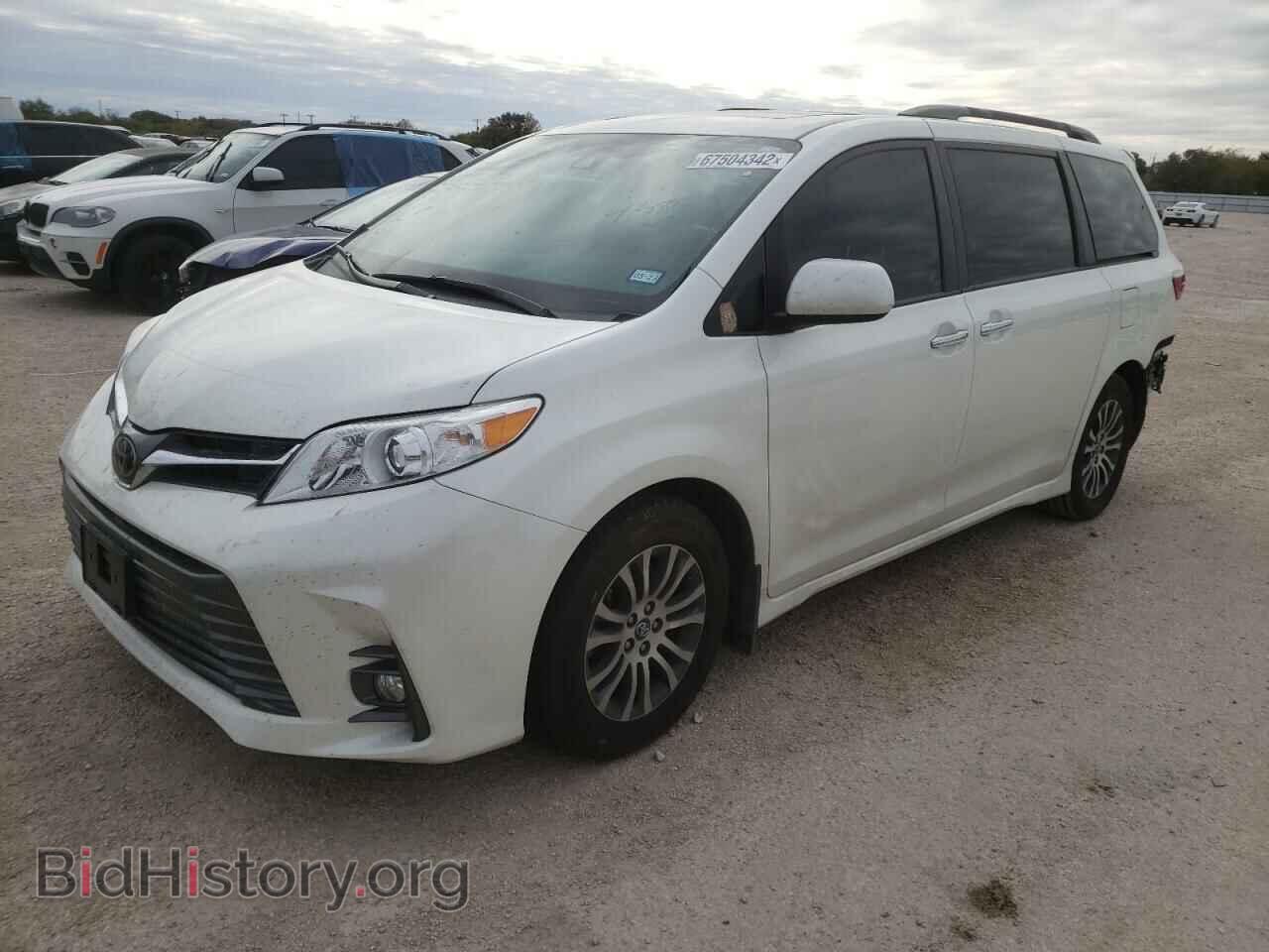 Фотография 5TDYZ3DC5JS938217 - TOYOTA SIENNA 2018