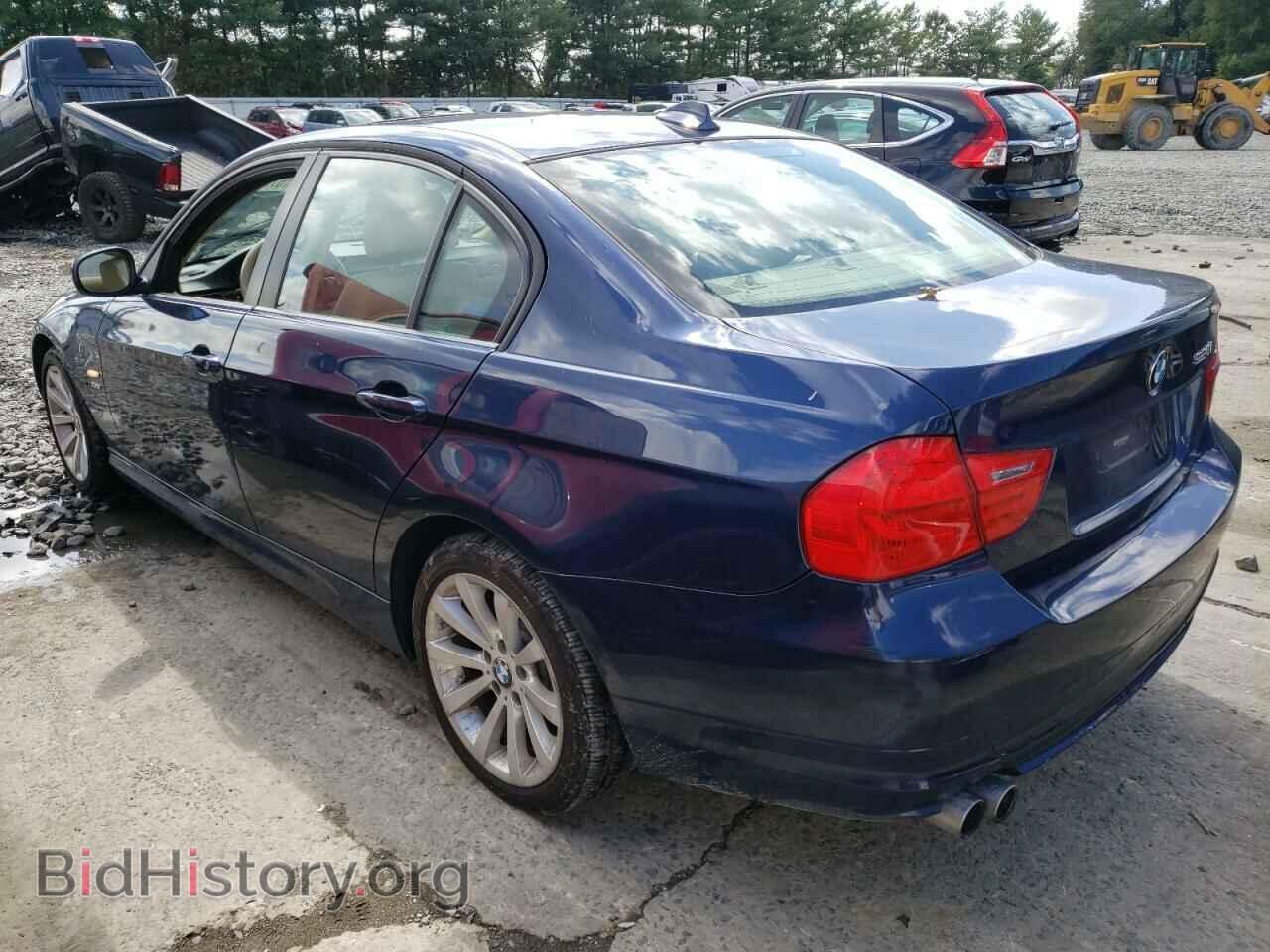 2011 BMW 3 SERIES - VIN: WBAPK7C58BF087247 - Фото 2