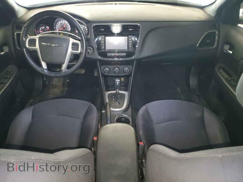 2013 Chrysler 200 (VIN 1C3CCBBB9DN600737) — photo 8 of 13