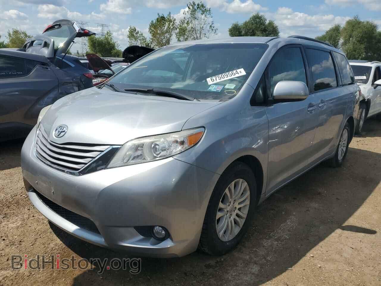 Photo 5TDYZ3DC9HS826692 - TOYOTA All Models 2017