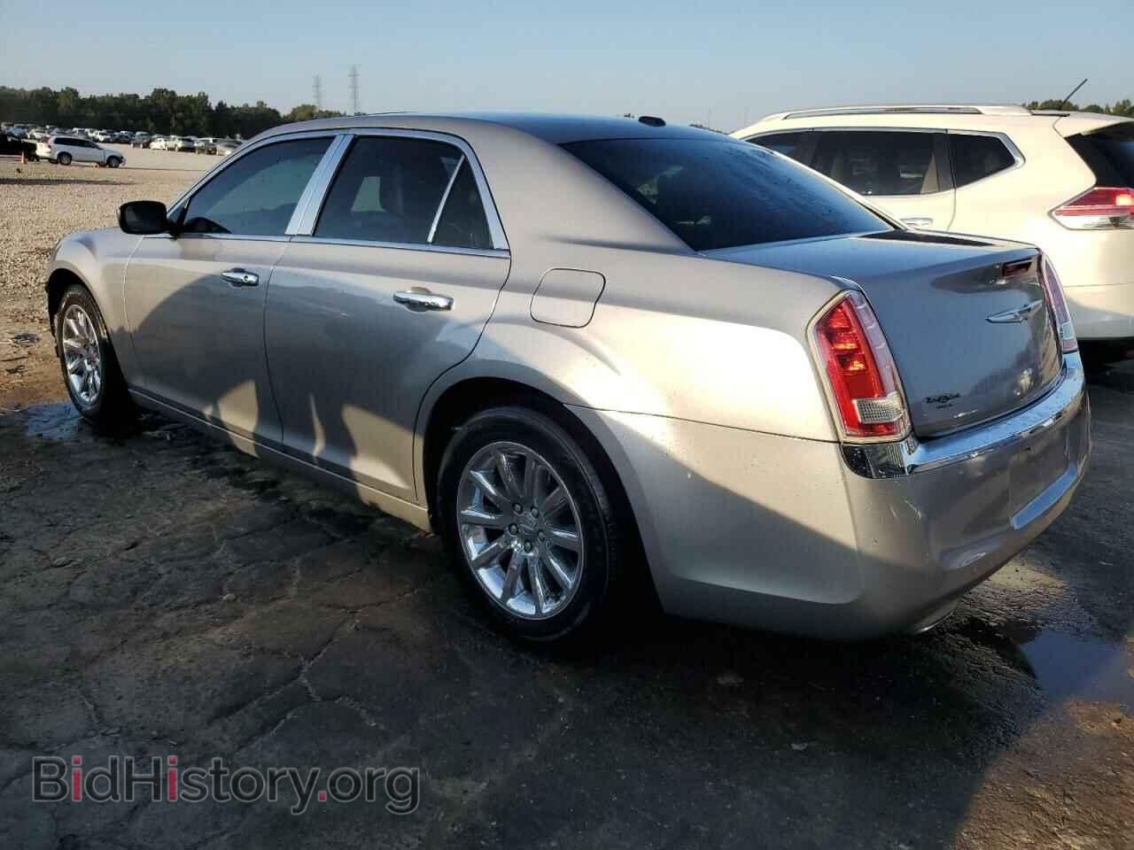 2011 CHRYSLER 300 - VIN: 2C3CA5CG1BH546924 - Фото 2