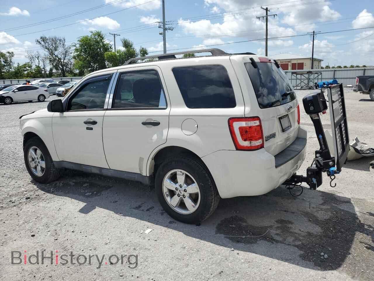 2011 FORD ESCAPE - VIN: 1FMCU0DG9BKB94555 - Фото 2